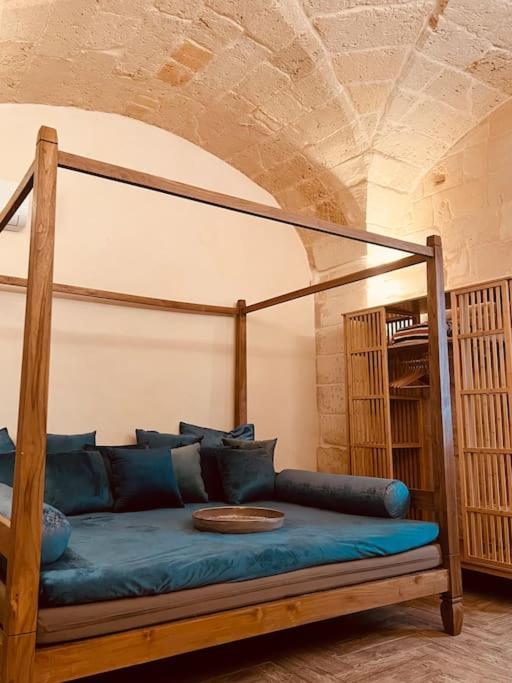 Zorah Complete Mini Pool Lecce
